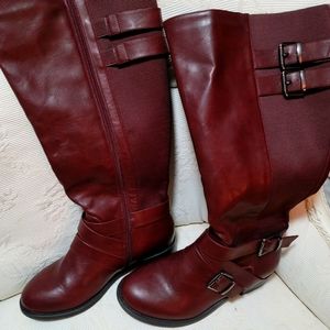 Size 7 W Calf Wine Boots